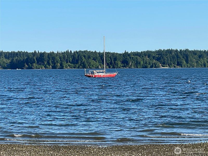 4th image of 6080 SE Lynch Road