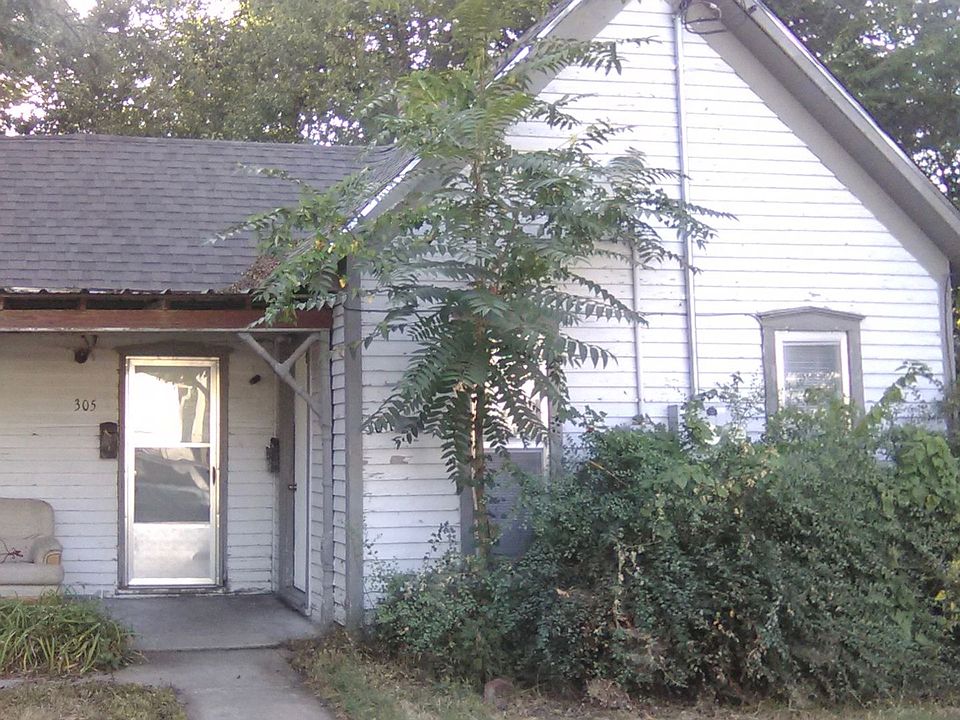 1st image of 307 N Elm St #307