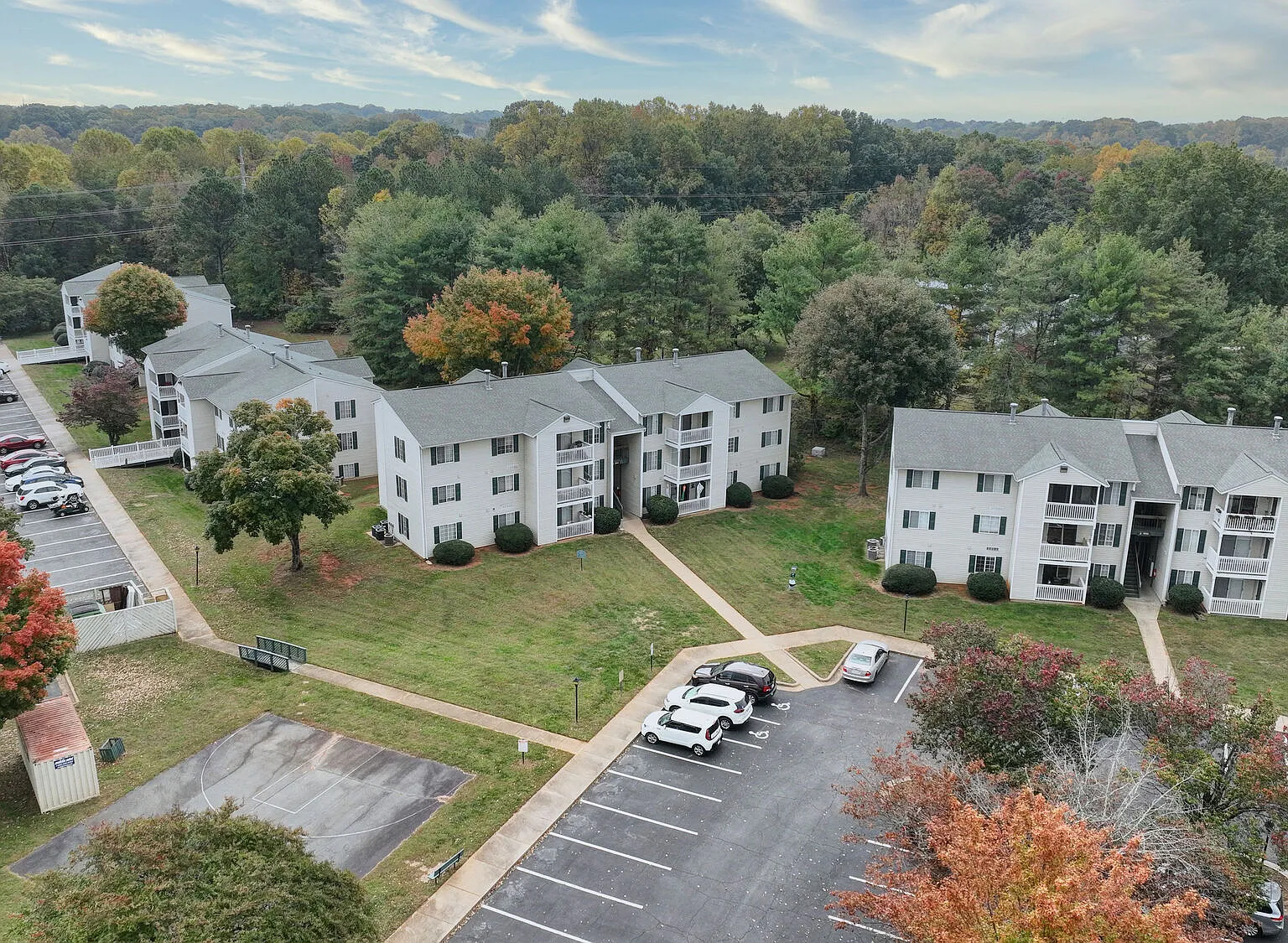 Falcon Pointe Apartments — Photo 1