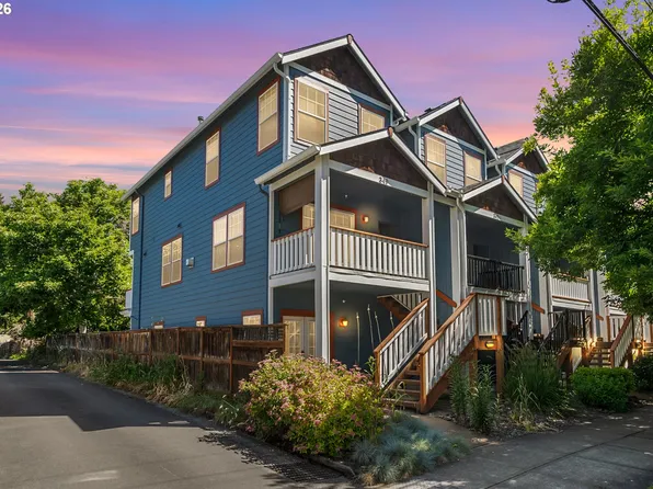 349 W Main St, Hillsboro, OR 97123