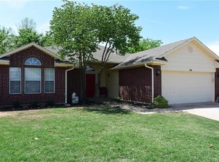 516 NW 172nd St, Edmond, OK 73012