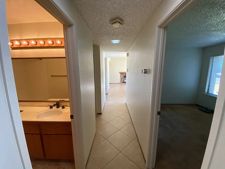 1817 Klamath River Dr — Photo 17