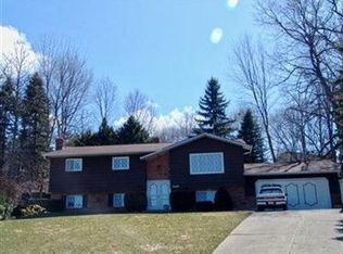 5687 Cliff Ct, Willoughby, OH 44094