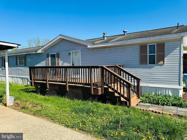 7407 Peppertree Ln, Manassas Park, VA 20111