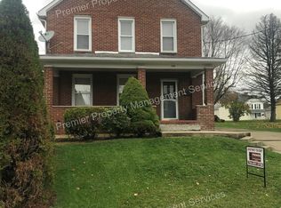 300 Wampum Ave #2, Ellwood City, PA 16117