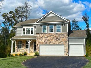 805 Long Meadow Dr, Fredericksburg, VA 22406