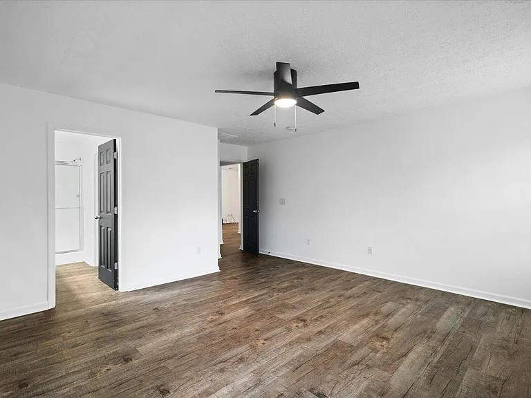 1429 Softwind Dr — Photo 27