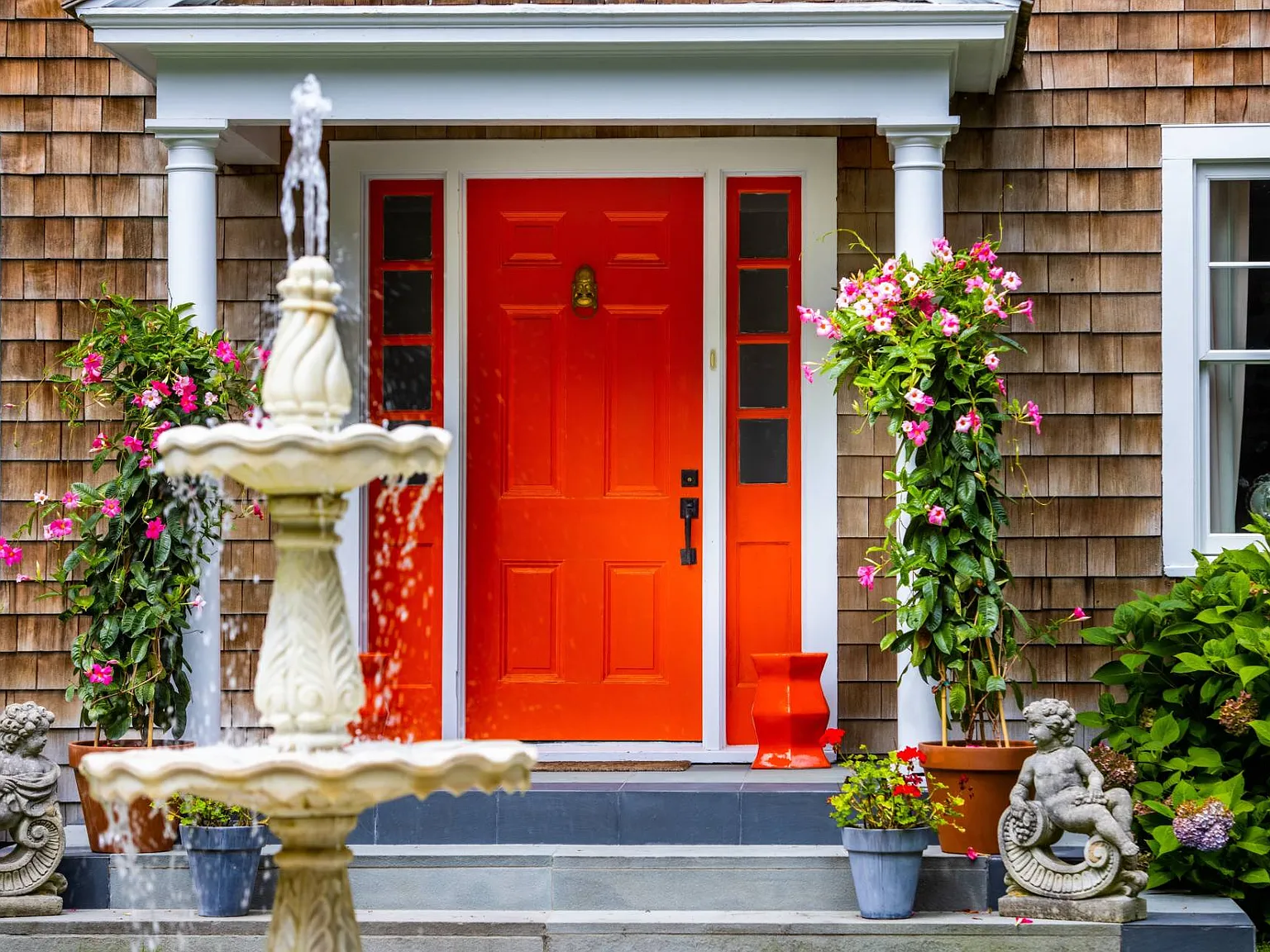 A Design-Forward Hamptons Escape Featured in HC&G — Photo 2
