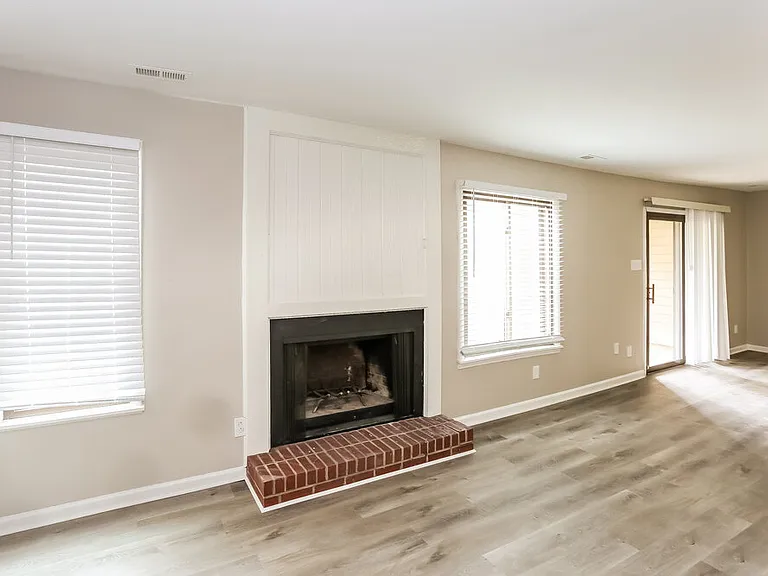3125 Windbluff Dr — Photo 7