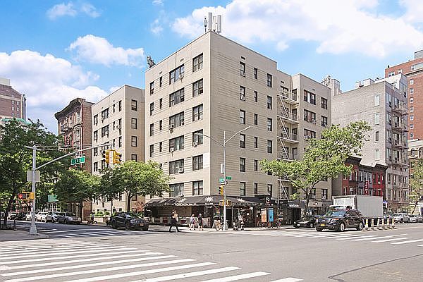 1st image of 157 E 18th St #D