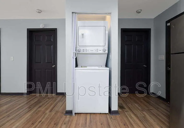 249 E Hampton Ave — Photo 12
