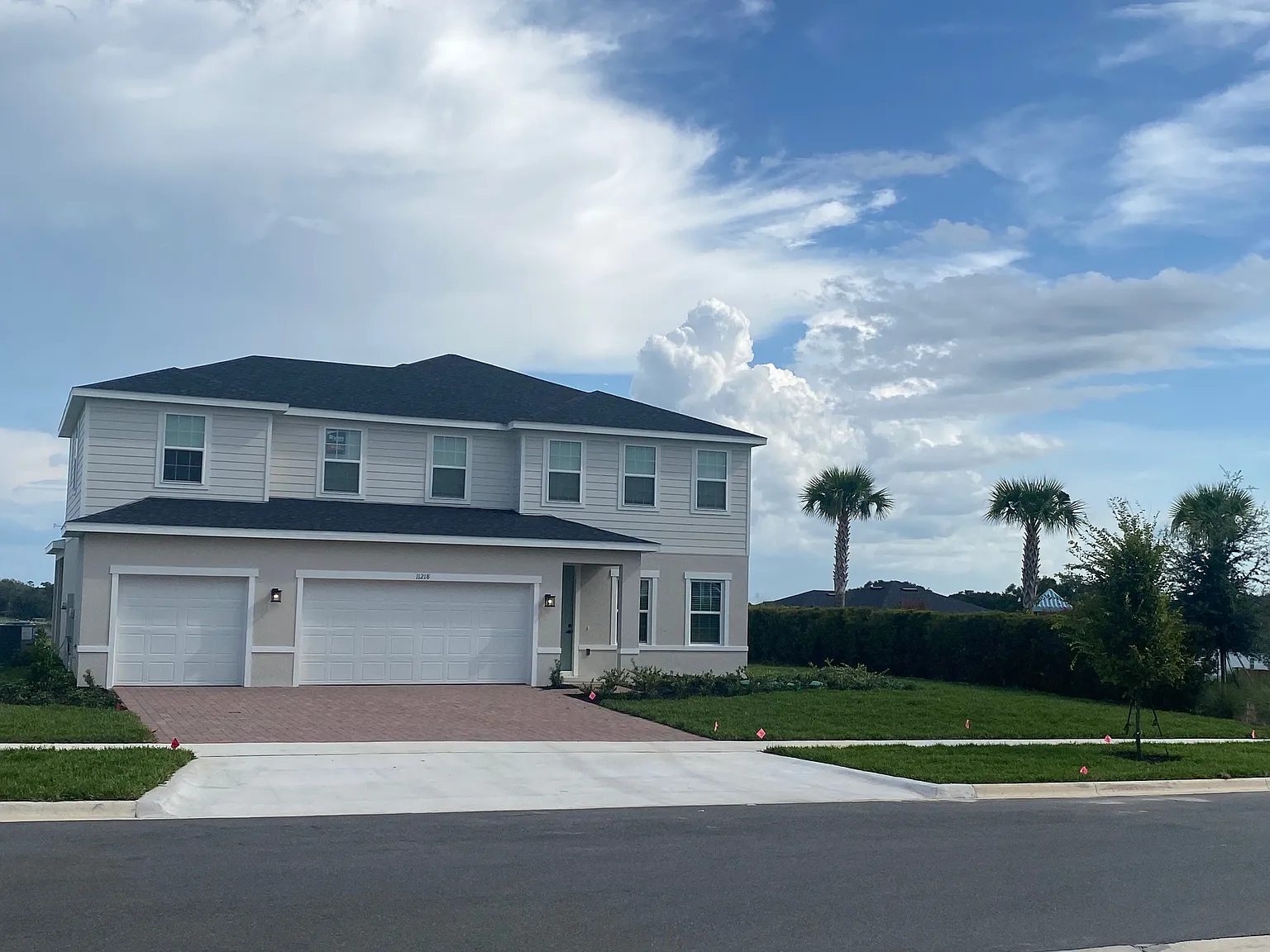 5 bed, 3300 sqft, $3,600 — Photo 2