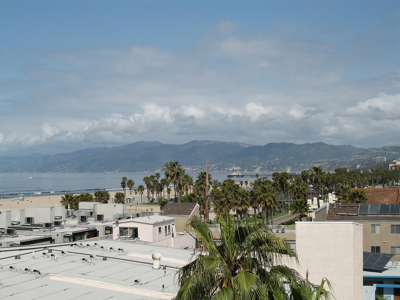 Nadine Apartments — Photo 4
