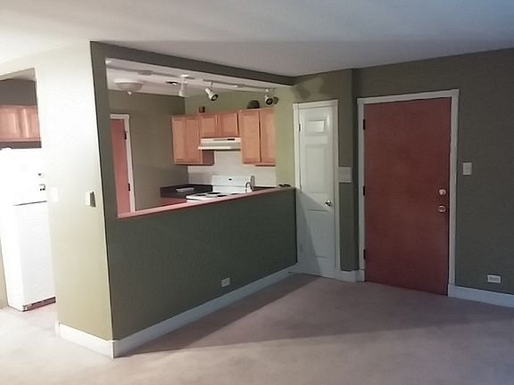 5th image of 427 S Elmwood Ave APT 1