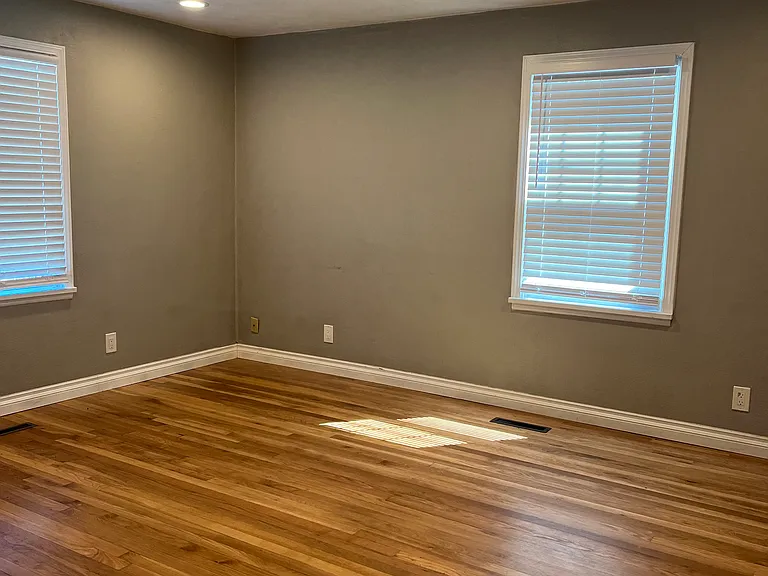 324 E Rockwell Ave — Photo 10