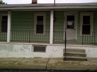 1st image of 1604 Poplar St
