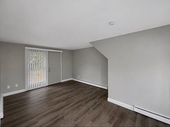 2nd image of 4725 20th St NW