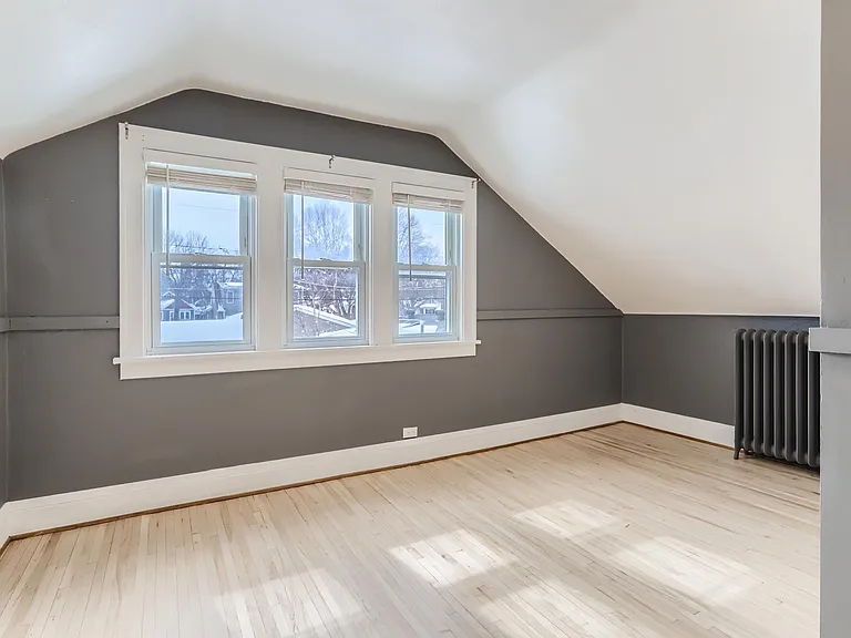 1392 Palace Ave — Photo 17