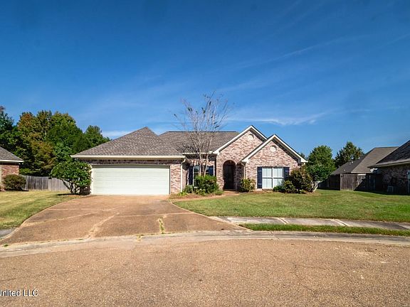 2nd image of 104 Glenrose Ct