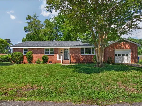 1703 Landsworth St, Chesapeake, VA 23324