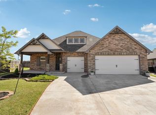19124 Grove Pkwy, Edmond, OK 73012
