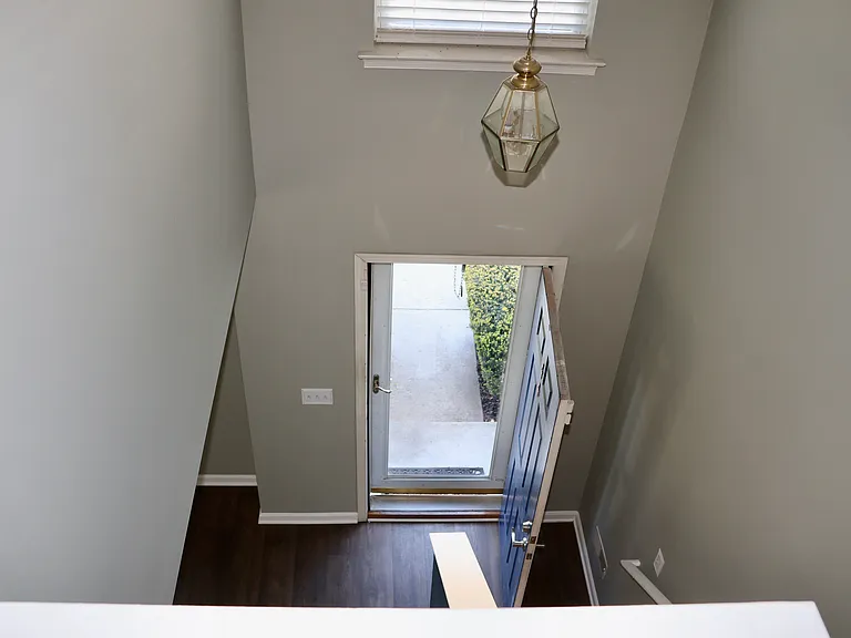 44 Courtyard Dr — Photo 53
