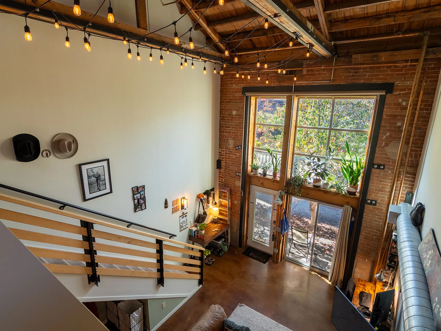 1 bed, 1.5 bath, 939 sqft, $2,950 — Photo 2