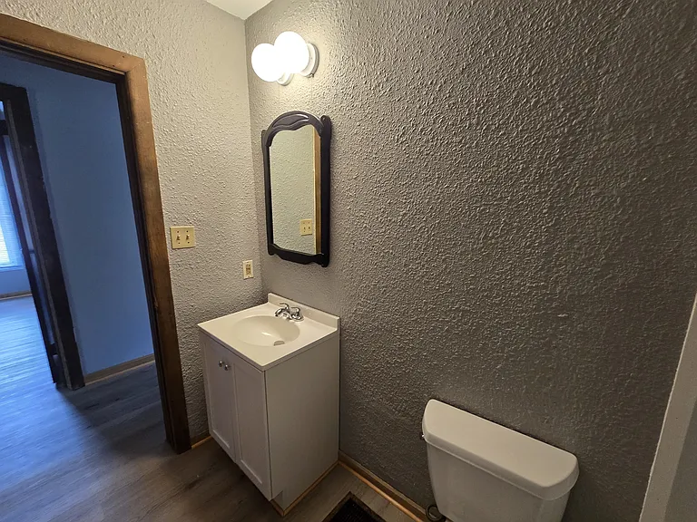 519 Baltimore St — Photo 24
