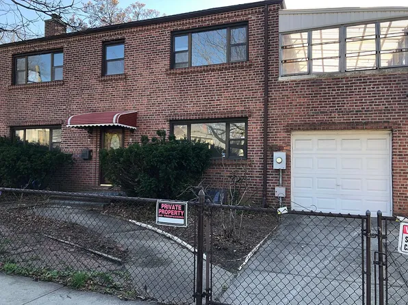 8282 Homelawn St, Jamaica, NY 11432