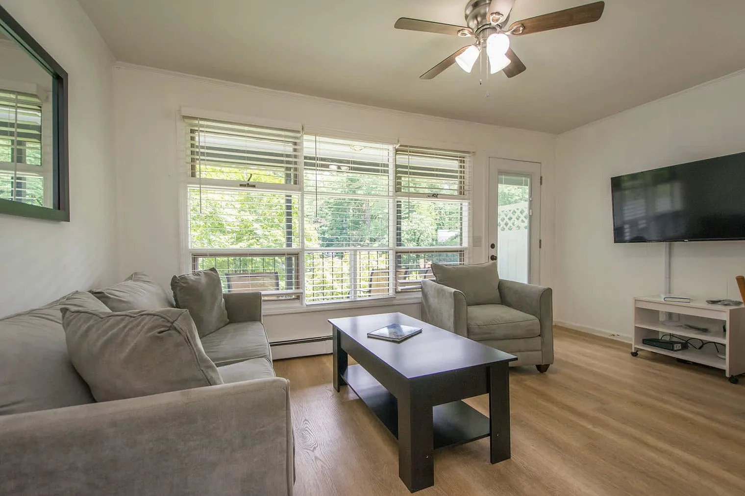 1 bed, 1.0 bath, 592 sqft, $2,213 — Photo 3
