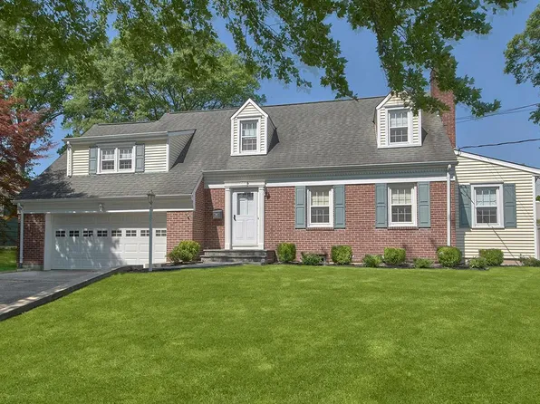 19 Cloverdale Avenue, White Plains, NY 10603