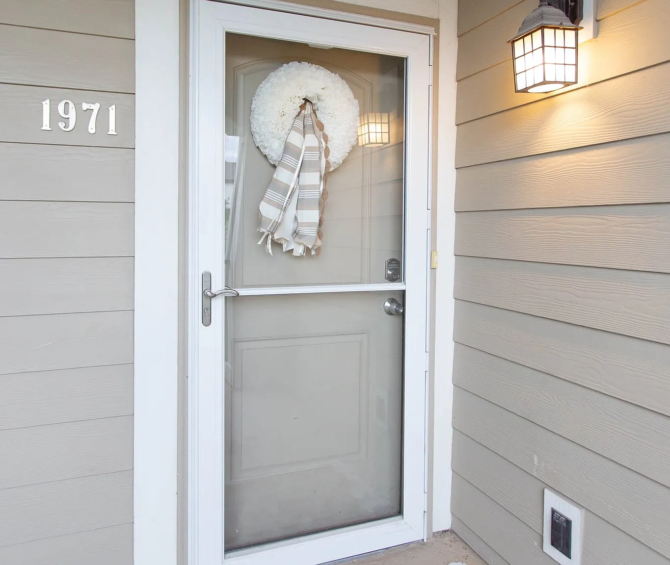 Spacious 3 Bed/2 Bath Condo in Saratoga Springs - $1750/mo — Photo 1