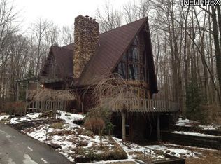 950 Crackel Rd, Aurora, OH 44202