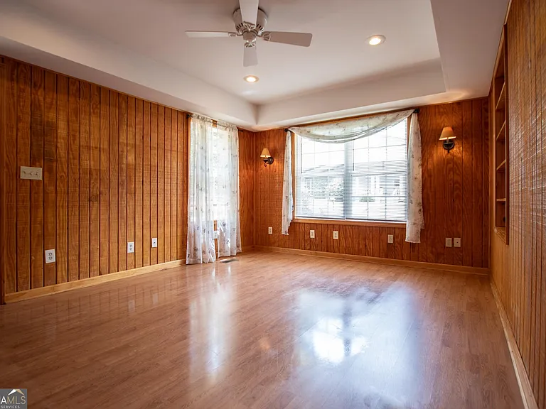 126 N Johnson St — Photo 16