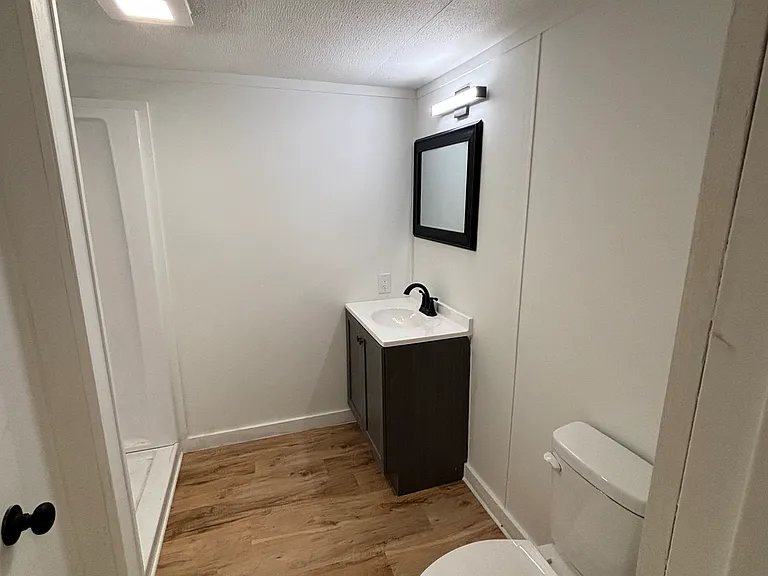430 E Jameson Ave — Photo 9