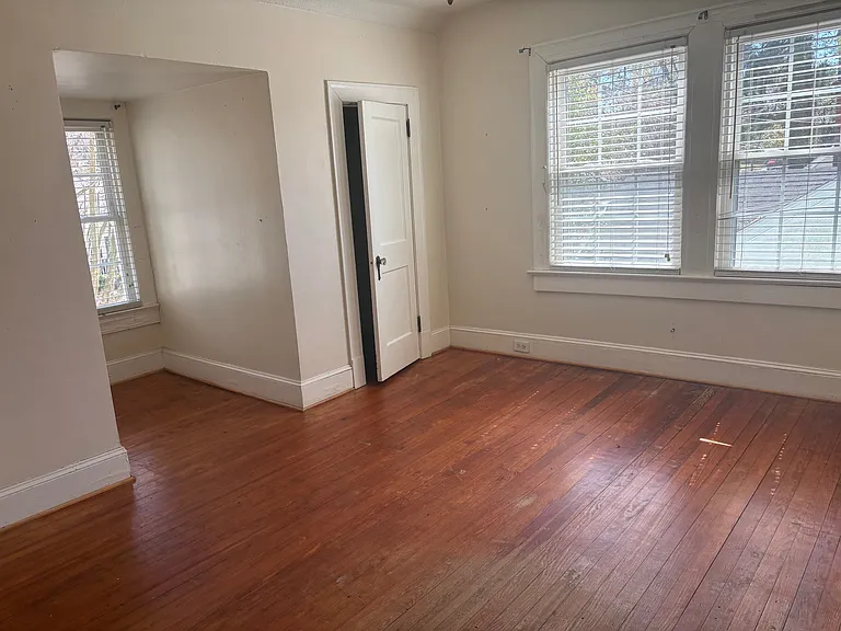 2nd Upstairs bedroom