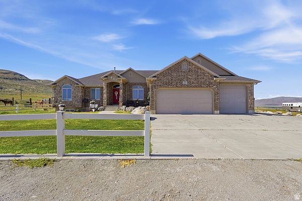 1st image of 9317 N Sunset Dr