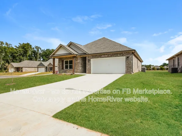 814 Temple St, Foley, AL 36535