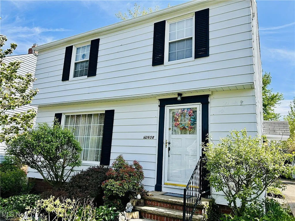 12608 Willard Ave photo 1
