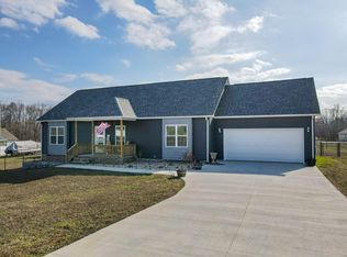 522 Spring Water Dr, Summertown, TN 38483