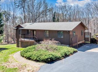 103 Twin Cove Trl, Moneta, VA 24121