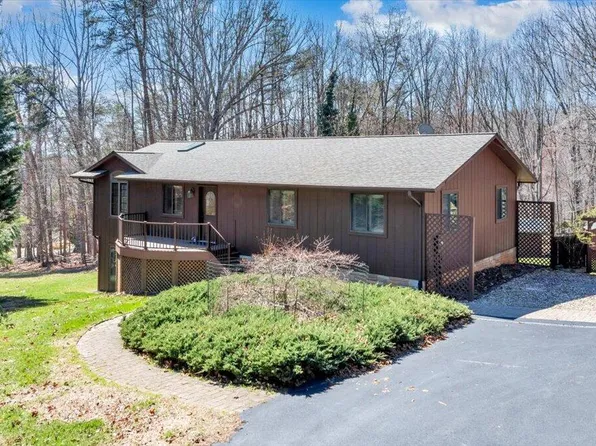 103 Twin Cove Trl, Moneta, VA 24121