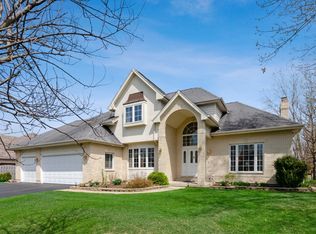 2912 Spruce Ter, Island Lake, IL 60042