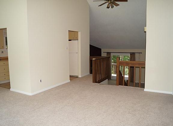 Cathedral Ceilings/Open Floor Plan