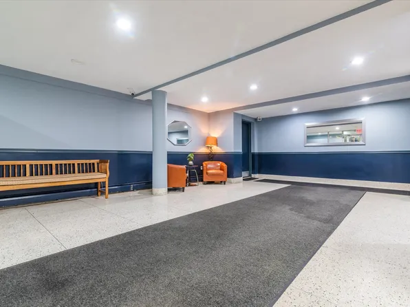 151-05 Cross Island Parkway image 17 of 18