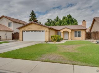 7405 Chilibre St, Bakersfield, CA 93313