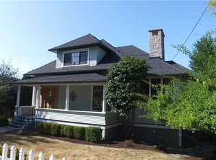 1708 8th St, Anacortes, WA 98221