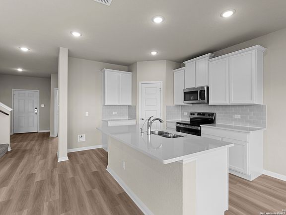 2nd image of 10504 Eddleman Cove