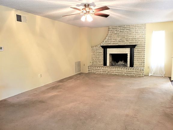 4th image of 230 Dewane Dr