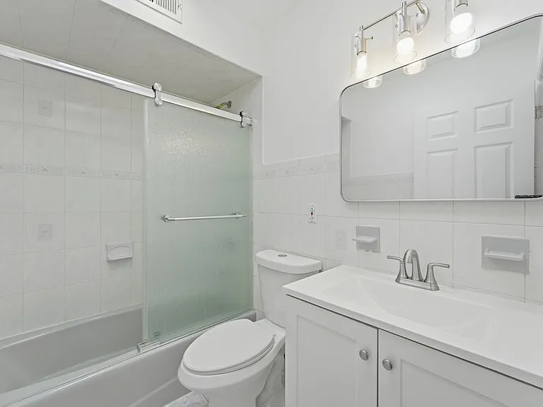 239 Terrace Ave #2 — Photo 20